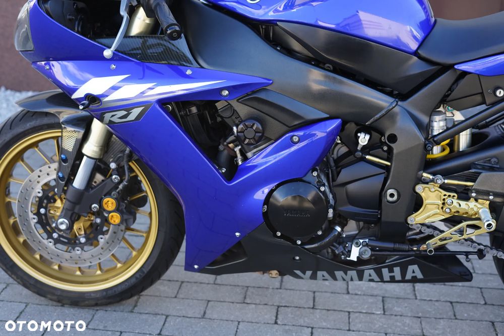 Yamaha YZF - 28