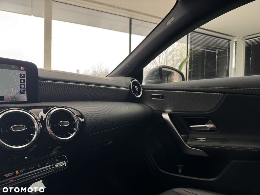 Mercedes-Benz CLA - 28