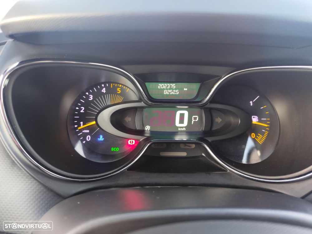 Renault Captur (ENERGY) dCi 90 EDC LIMITED - 12