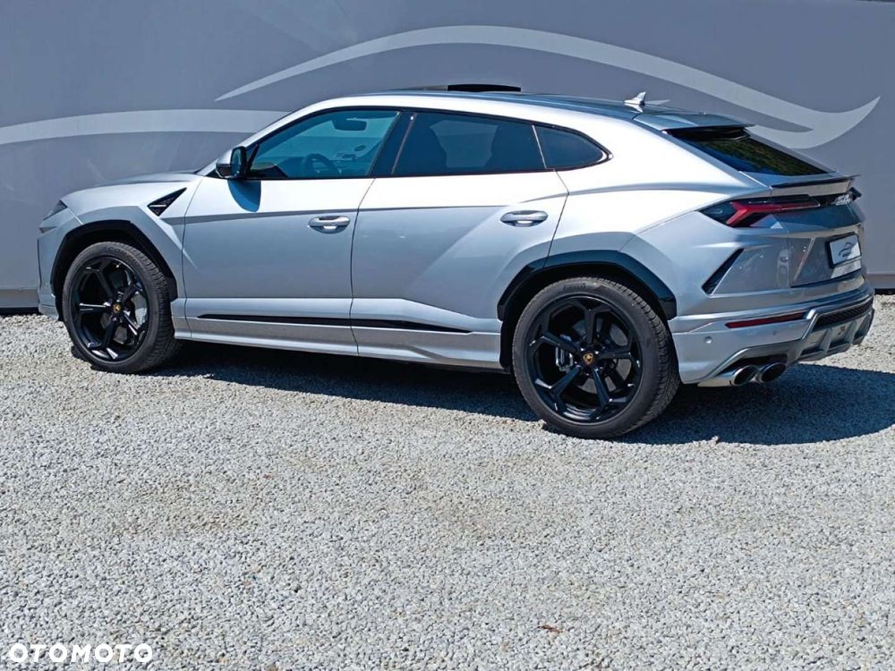 Lamborghini Urus - 24