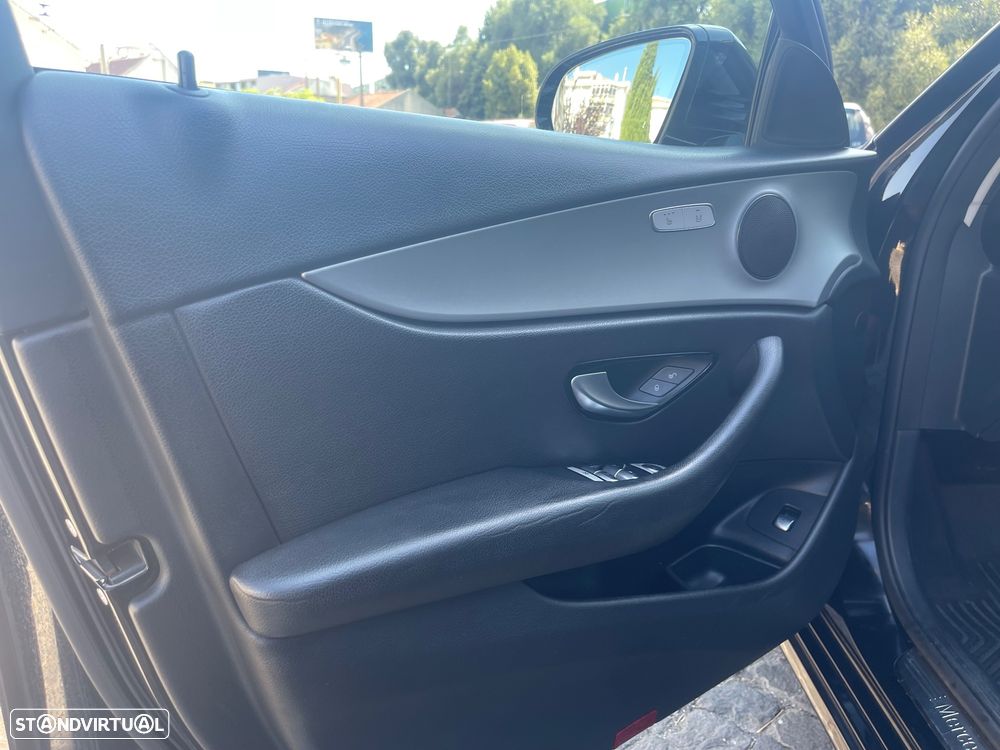 Mercedes-Benz E 220 d Exclusive - 12
