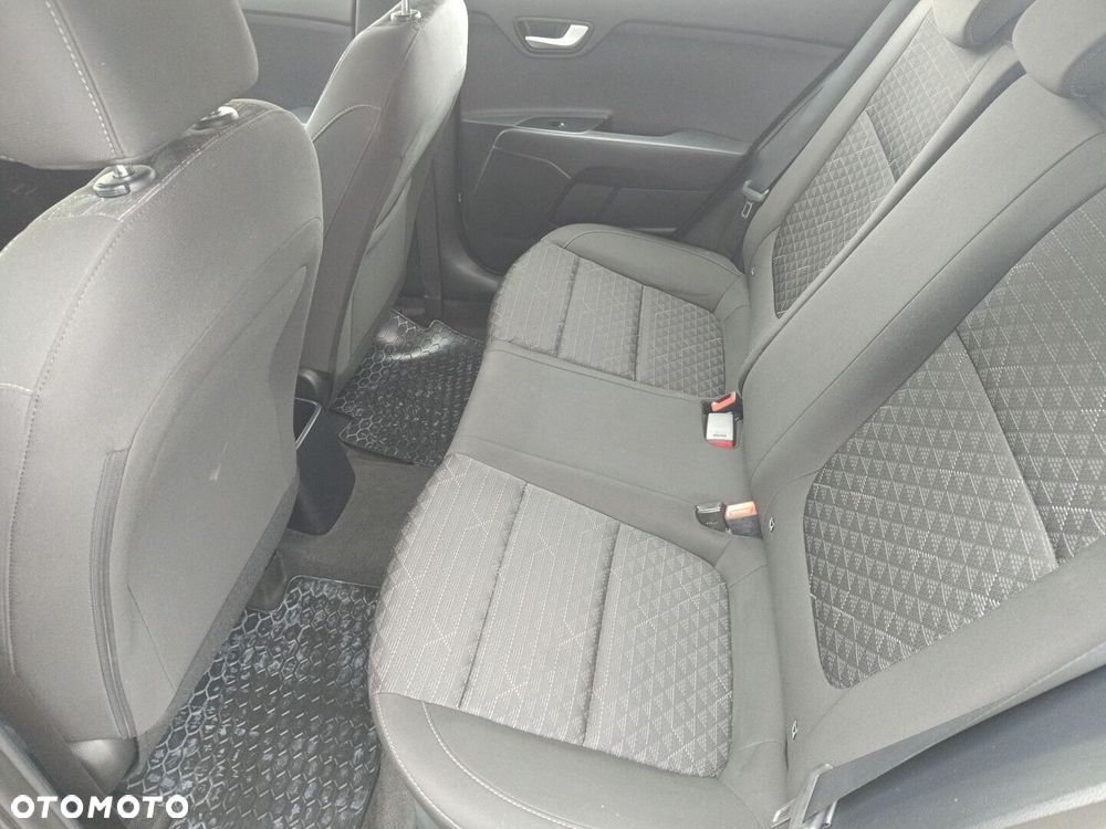 Kia Rio 1.2 M - 13