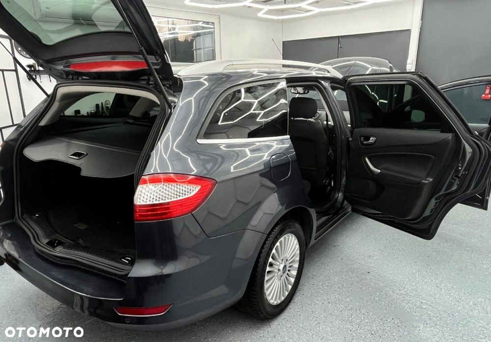 Ford Mondeo - 39