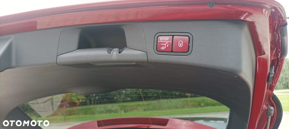 Mercedes-Benz Klasa C 200 d 9G-TRONIC - 13