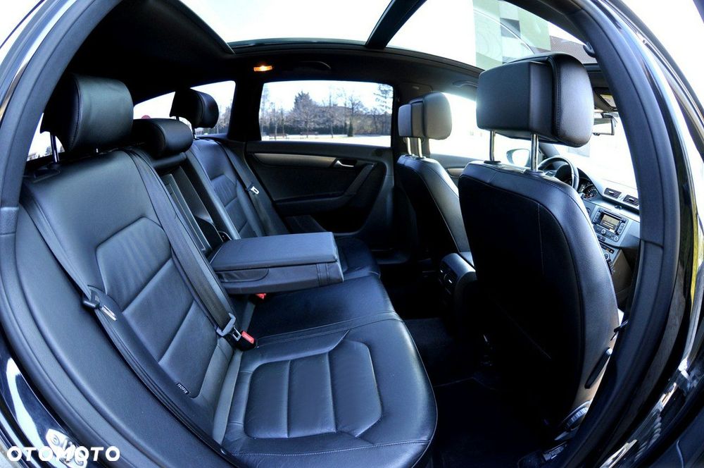 Volkswagen Passat Variant - 11