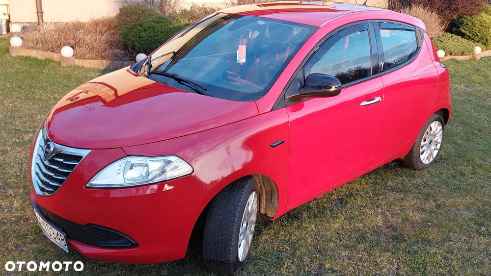 Lancia Ypsilon 1.2 8V Silver - 3