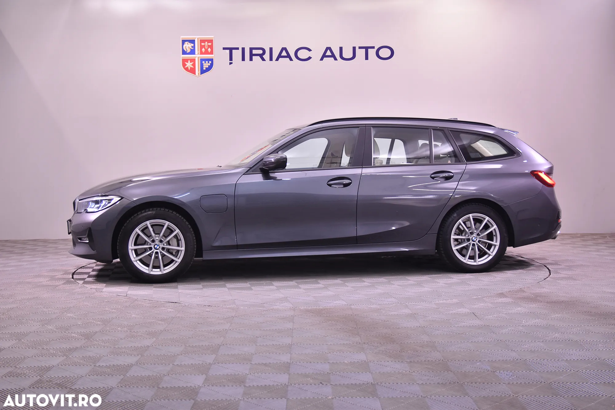 BMW Seria 3 330e xDrive AT PHEV - 2