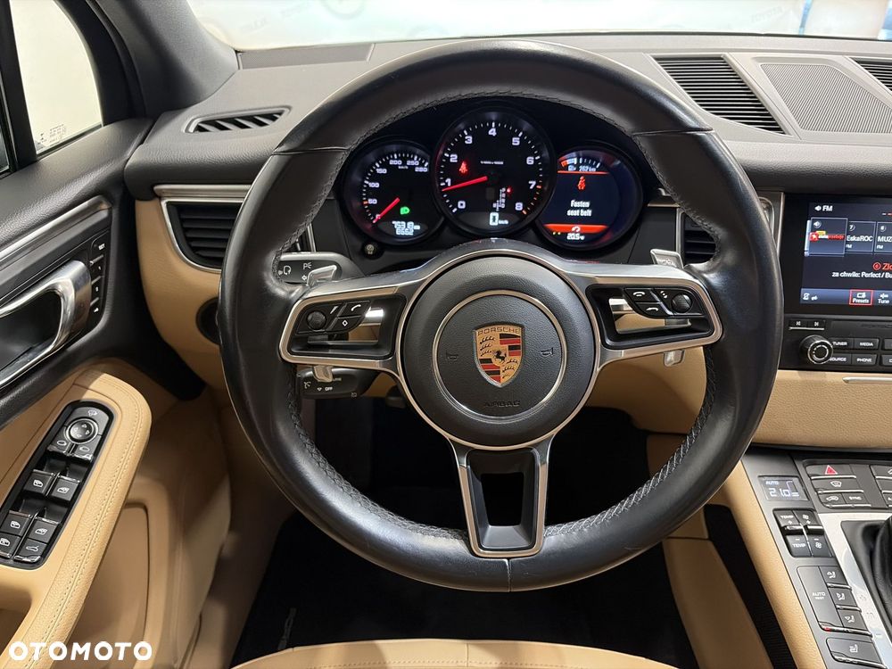Porsche Macan Standard - 11