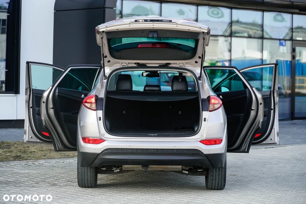 Hyundai Tucson blue 1.7 CRDi 2WD Style - 15