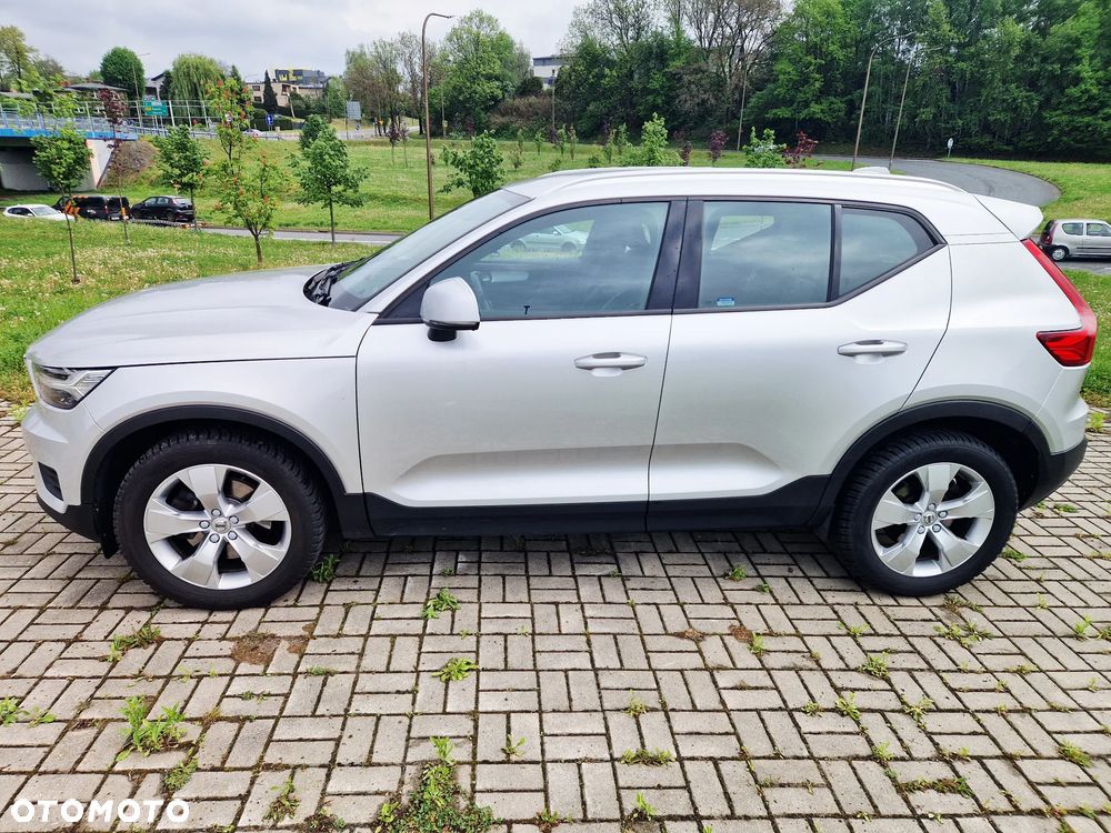 Volvo XC 40 D4 AWD R-Design - 9
