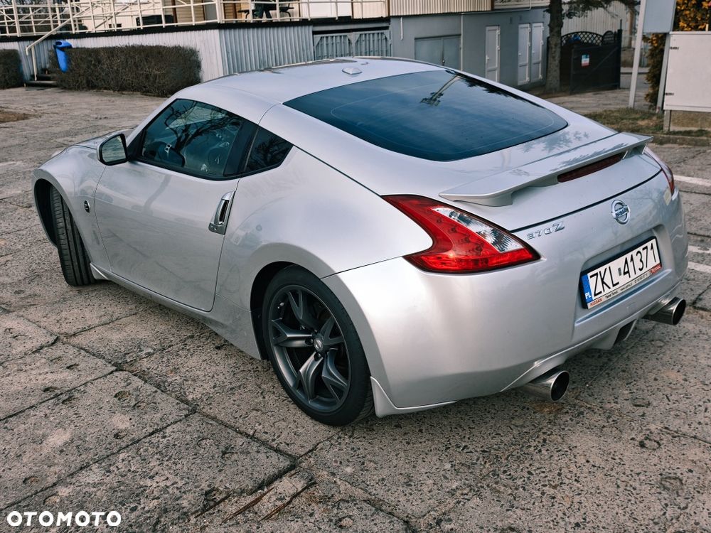 Nissan 370 Z - 4