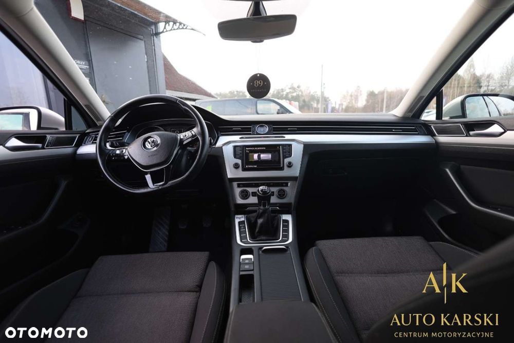Volkswagen Passat - 39