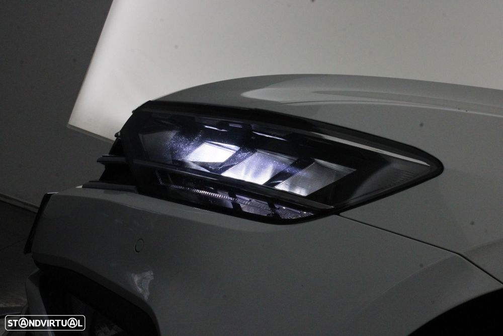 VW Passat Variant 2.0 TDI Business DSG - 47