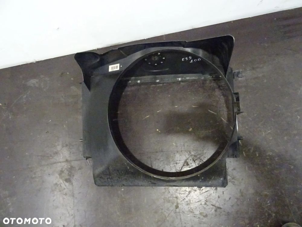 BMW E39 LIFT 00-03 2.0D OBUODOWA WENTYLATORA WISKOZY 7785083 - 3