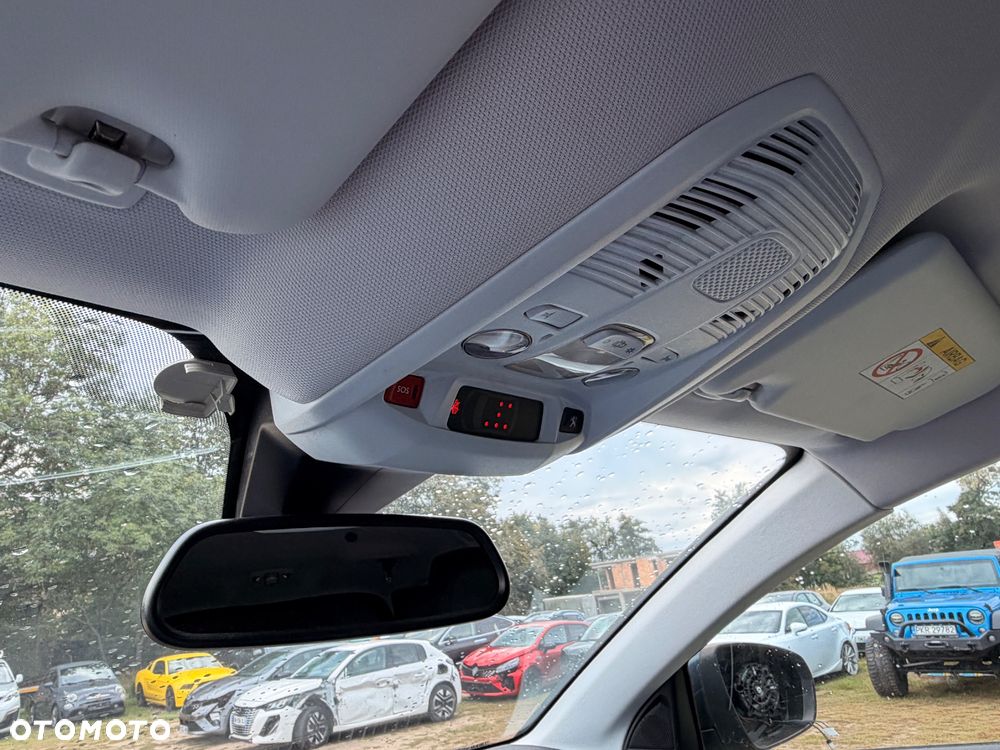 Peugeot 5008 PureTech 130 EAT8 Stop & Start GT - 31