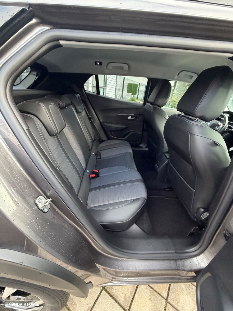 Peugeot 2008 1.5 BlueHDi Allure Pack EAT8 - 11