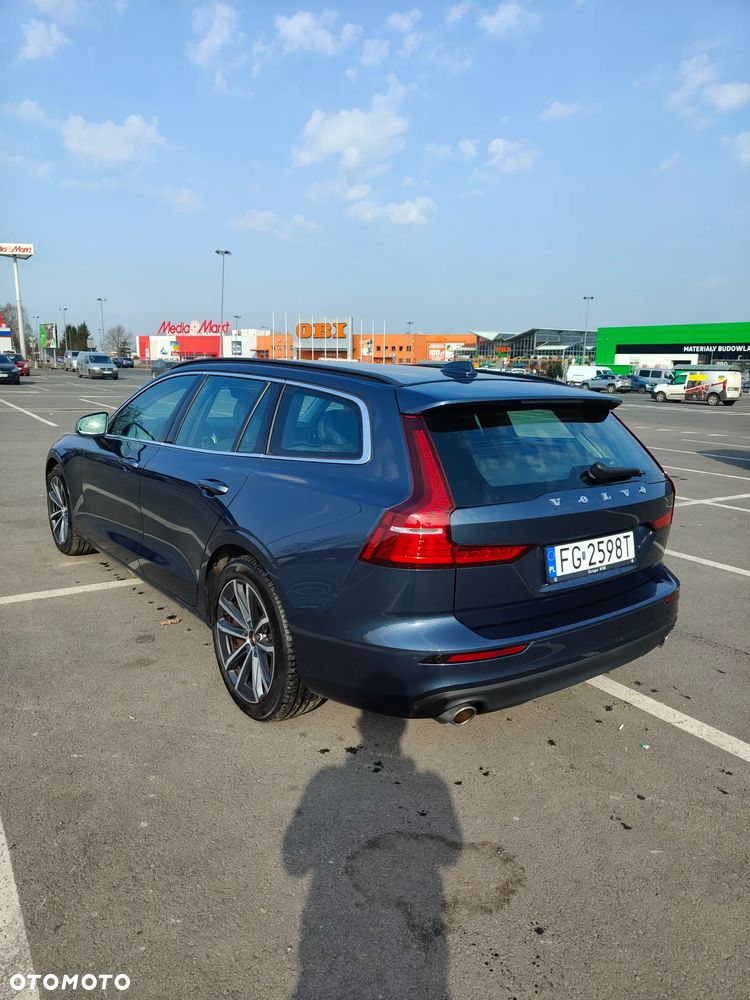 Volvo V60 B3 B DKG Momentum - 8
