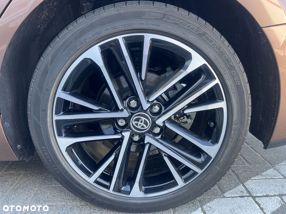 Toyota Camry - 27