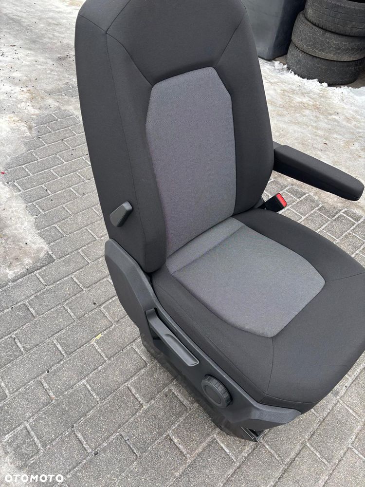 Fotel pasażera podłokietniki VW Crafter II MAN TGE - 4