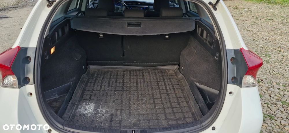 Toyota Auris - 36