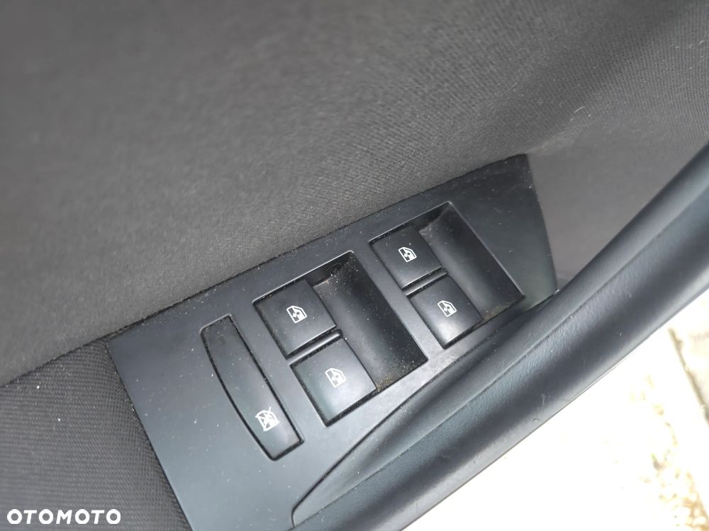 Opel Astra 1.4 T Business EU6 - 19