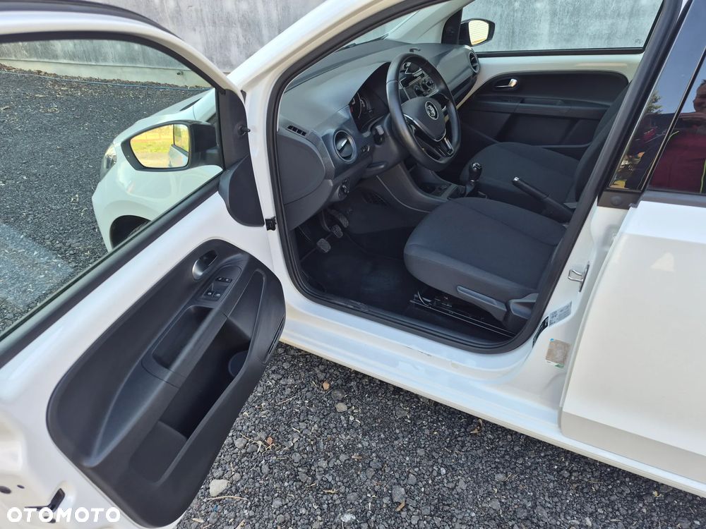 Volkswagen up! 1.0 move CityLine - 12