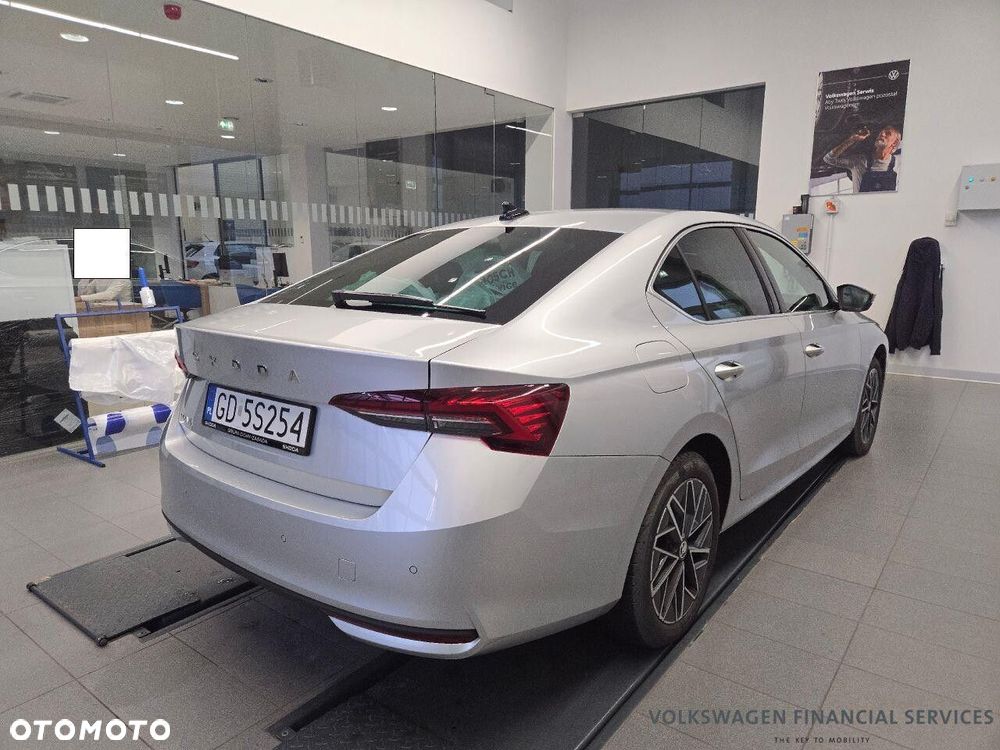 Skoda Octavia 2.0 TDI Selection DSG - 3