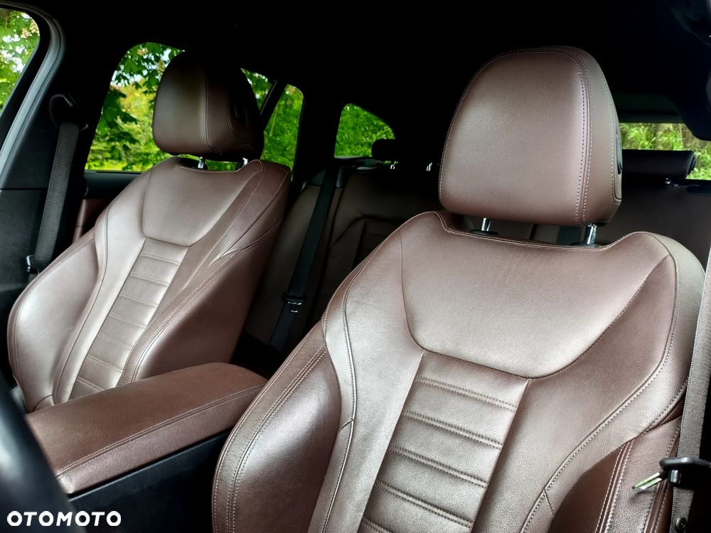 BMW Seria 3 330e - 35