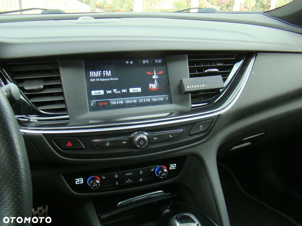 Opel Insignia 2.0 BiTurbo D 4x4 Automatik Business Innovation - 29