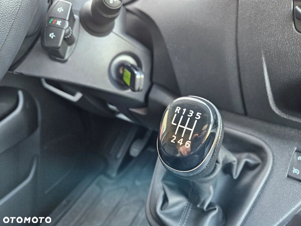 Renault Master L2H2 2.3dCi 136KM - 22