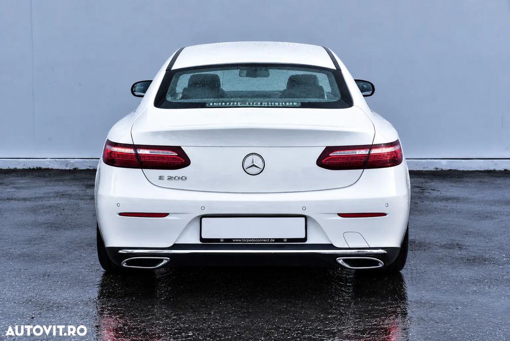 Mercedes-Benz E 200 MHEV - 10