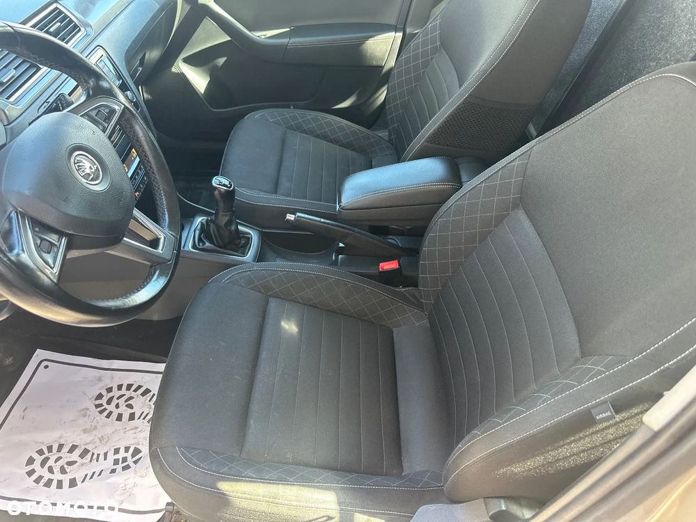 Skoda RAPID 1.2 TSI Style - 18