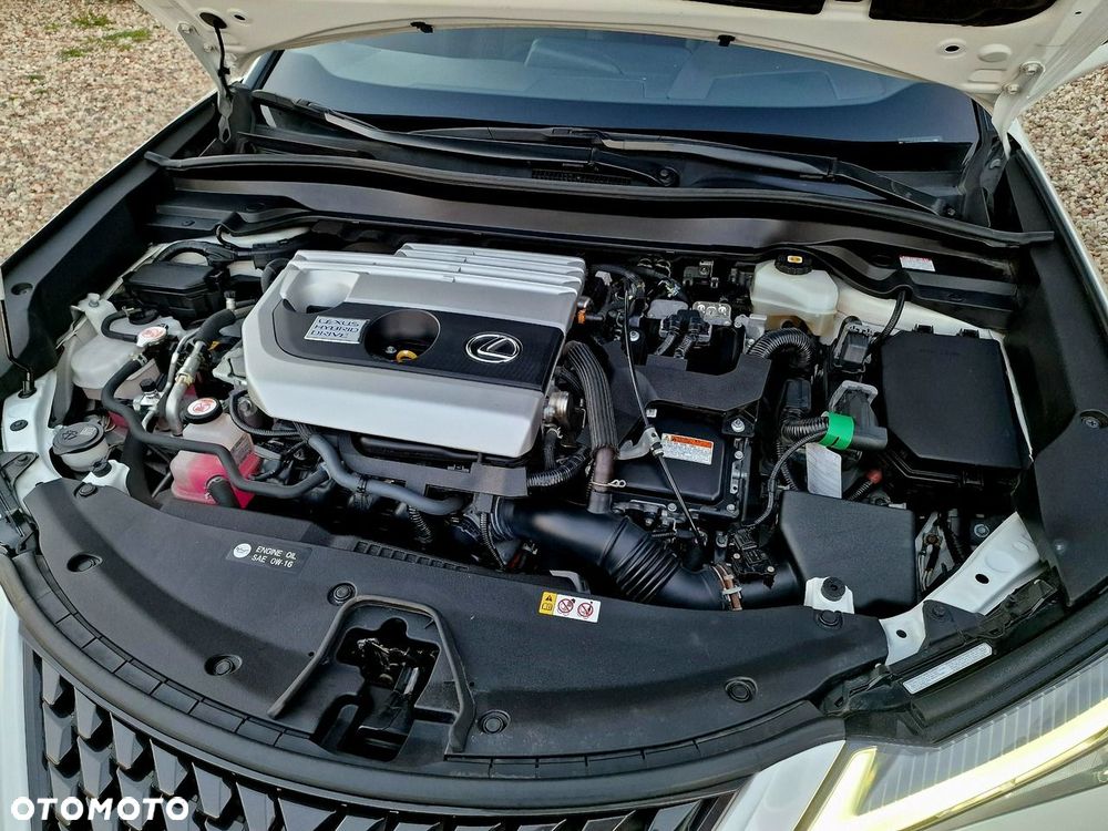 Lexus UX - 35