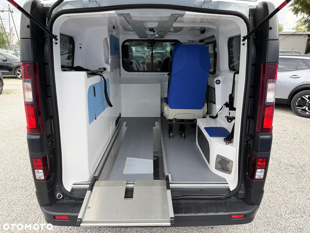 Renault TRAFIC - 12