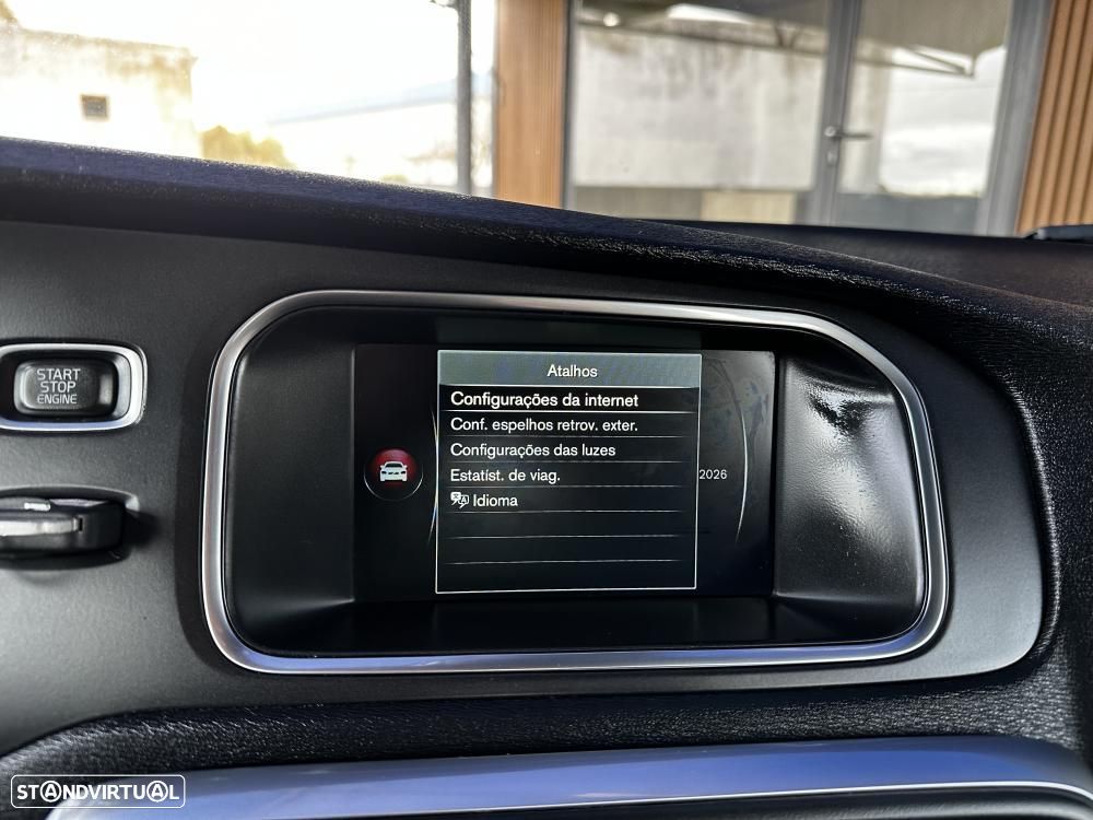 Volvo V40 2.0 D2 R-Design - 24