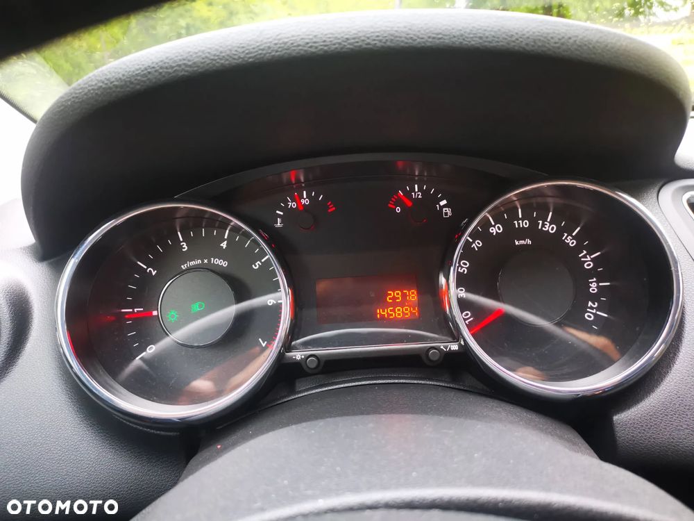 Peugeot 5008 - 8
