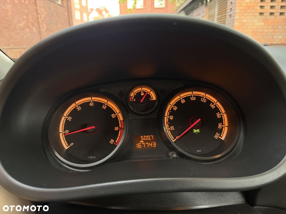 Opel Corsa - 18
