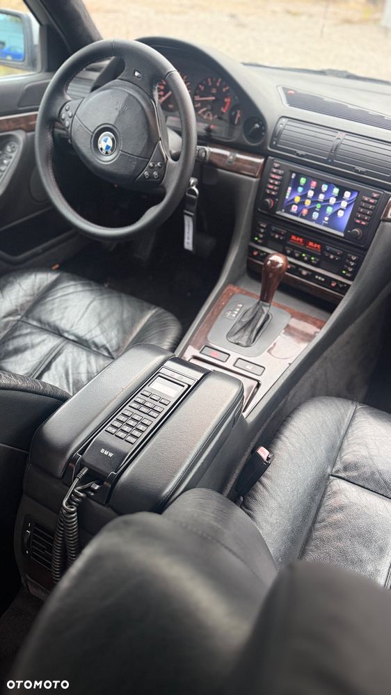 BMW Seria 7 740i - 13