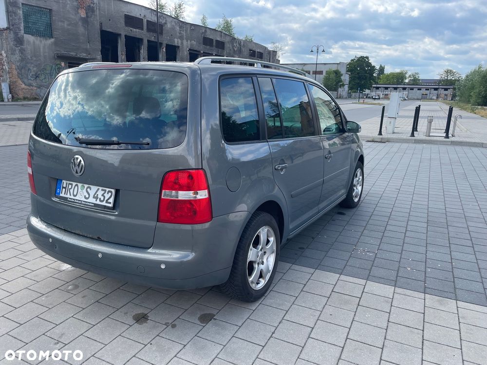 Volkswagen Touran 1.9 TDI DPF Trendline - 4