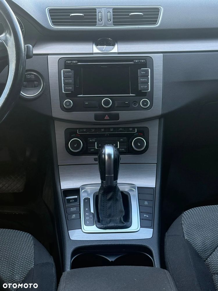 Volkswagen Passat 2.0 TDI DPF Highline DSG - 13