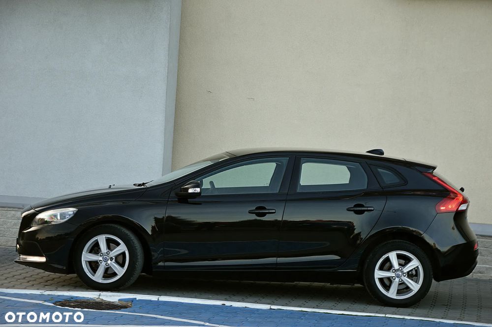 Volvo V40 D2 Momentum - 19