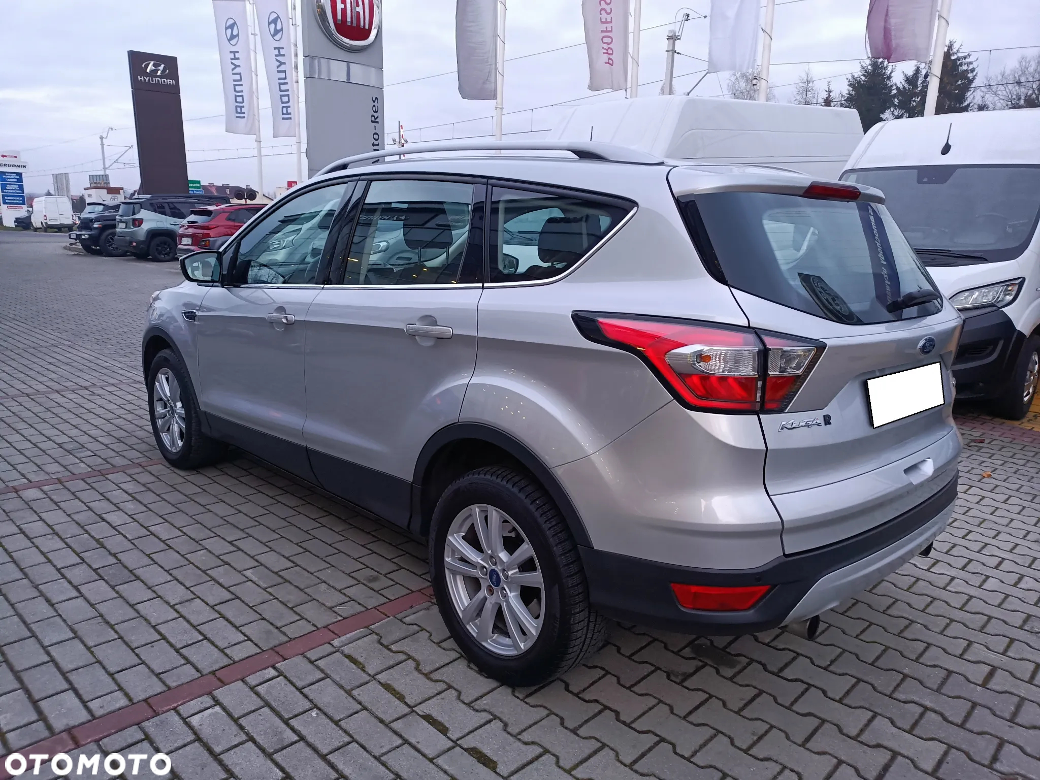 Ford Kuga 1.5 EcoBoost FWD Titanium ASS - 4