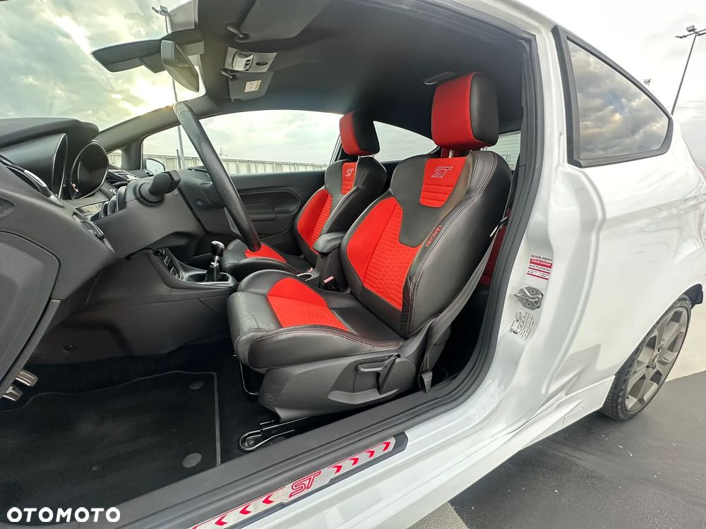 Ford Fiesta 1.6 EcoBoost ST - 7