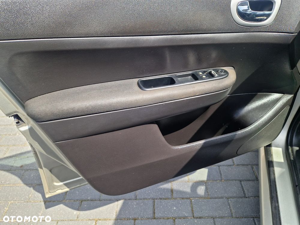 Peugeot 307 1.6 HDI Presence n.gama - 12