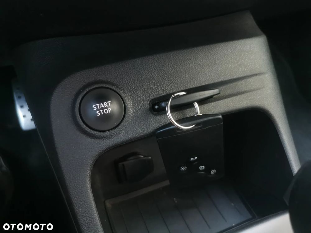 Renault Captur ENERGY TCe 120 EDC LIMITED - 25