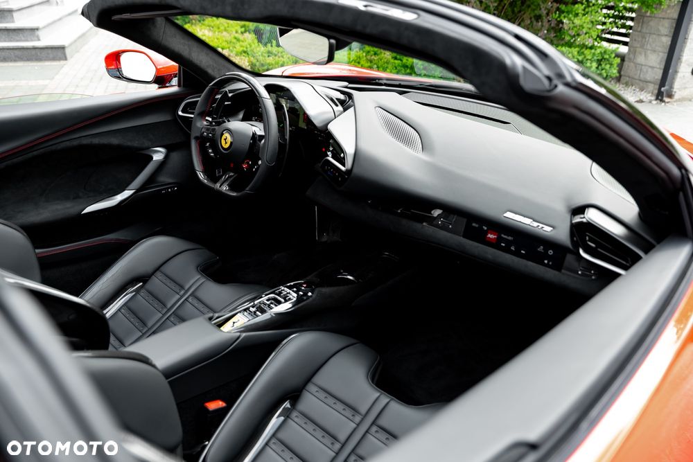 Ferrari 296 GTS - 31