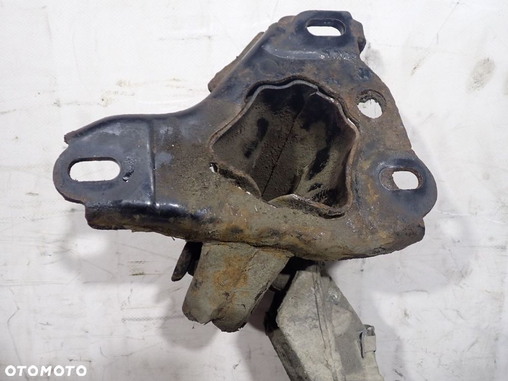 ZWROTNICA PIASTA LEWY TYŁ MINI ONE R57 1.6 - 5