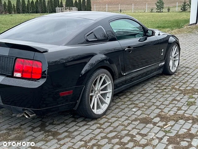 Ford Mustang Shelby GT500 - 16