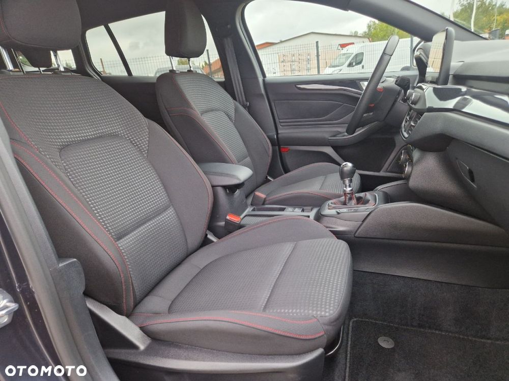 Ford Focus - 26