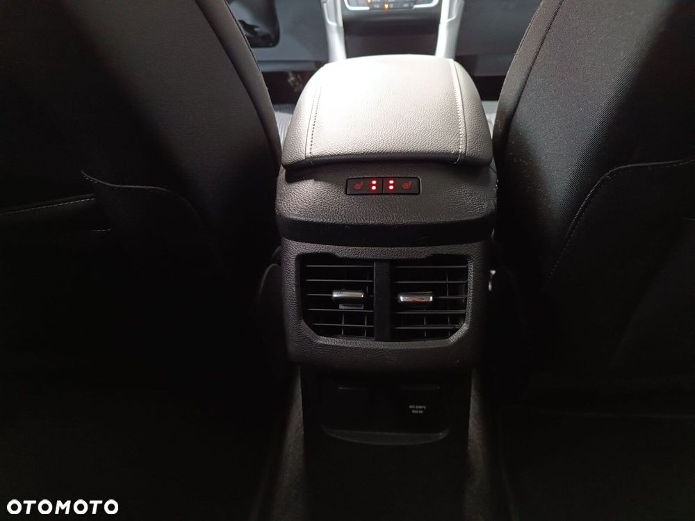 Ford Mondeo 2.0 EcoBlue Titanium - 36